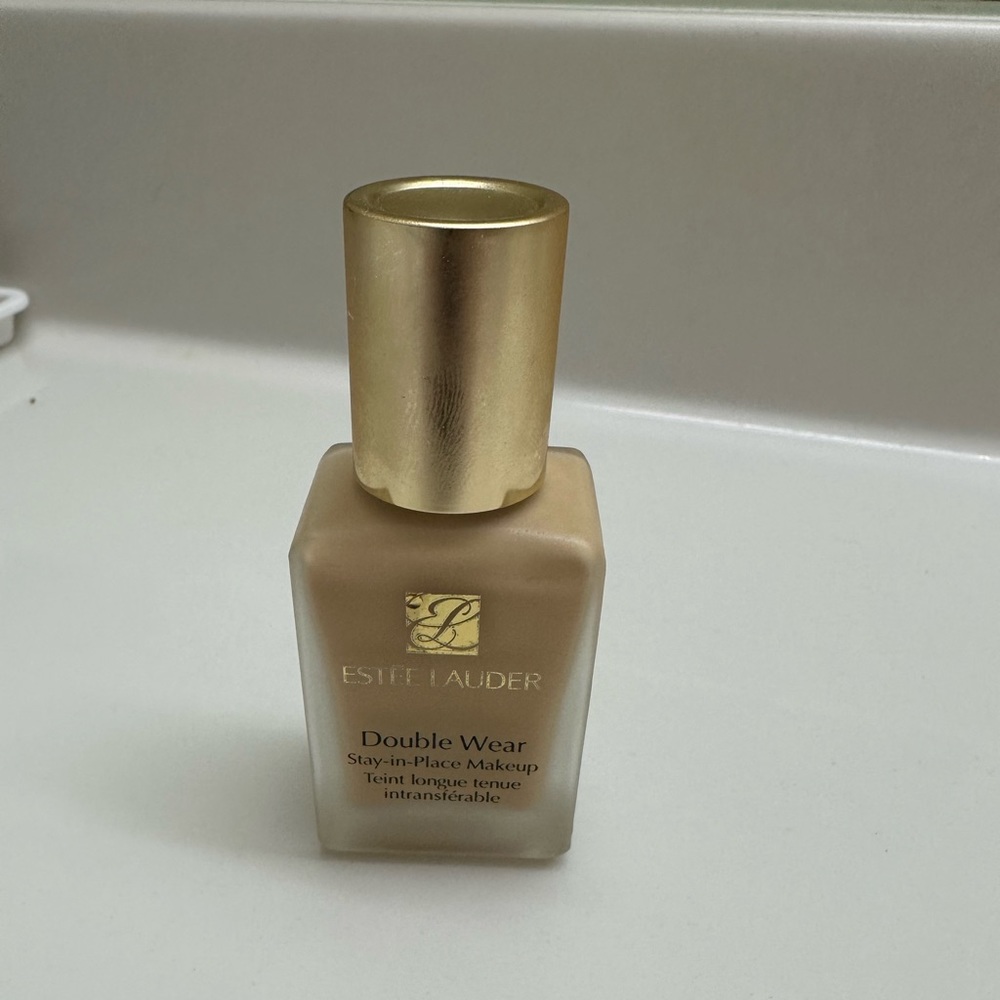 Estée Lauder Double Wear Foundation